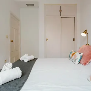 Bright And Cozy-1bd 1bth & 2bd 1bth- La Giralda Sevilla